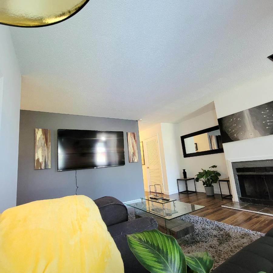 Вілла Hi-Tek-Duplex A-Two 75In 4K Led Чарлстон Екстер'єр фото